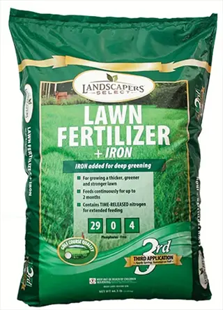 landscapers select 29-0-4 lawn fertilizer + iron bag with iron for deep greening, available at a lawn fertilizer bag store