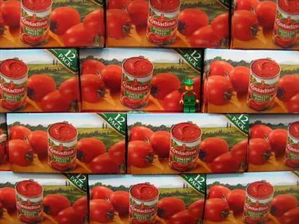 plum tomato paste red in boxes with images of tomatoes